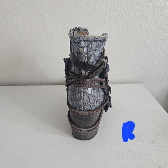 Freebird by Steven Black Leather Ankle Boots - Picture 9 of 13